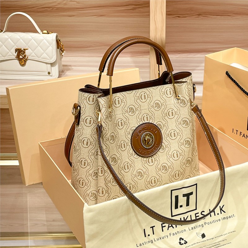 Interior Design Elegant - Light Luxury Brand Women's Handbag 2024